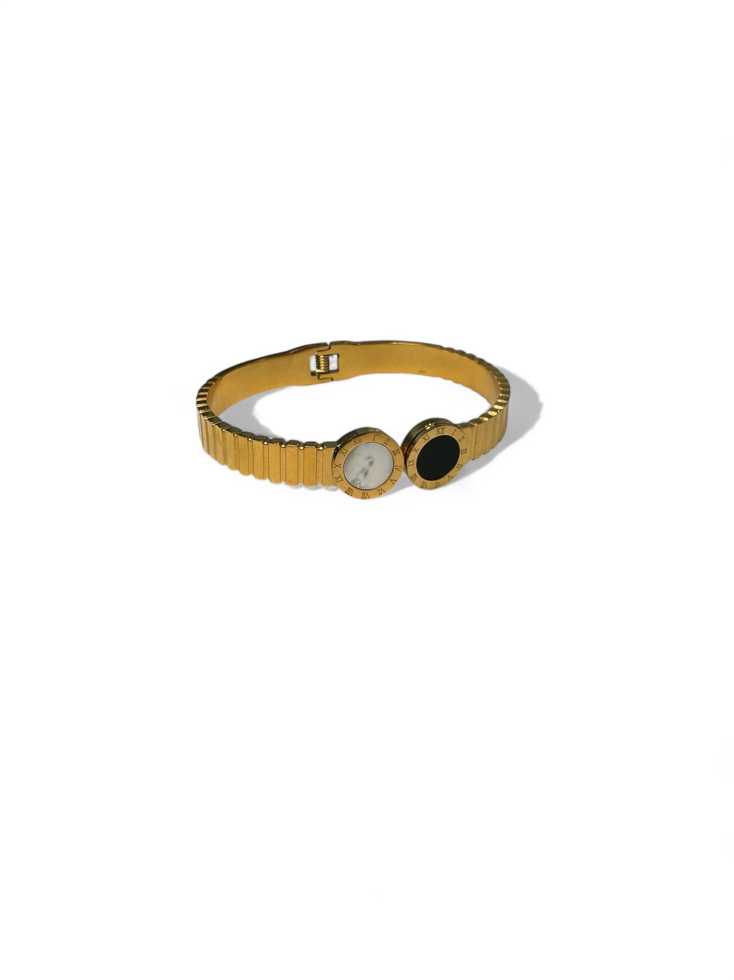 Elegant Roman Style Bangle
