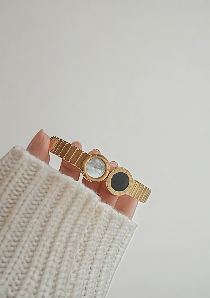 Elegant Roman Style Bangle
