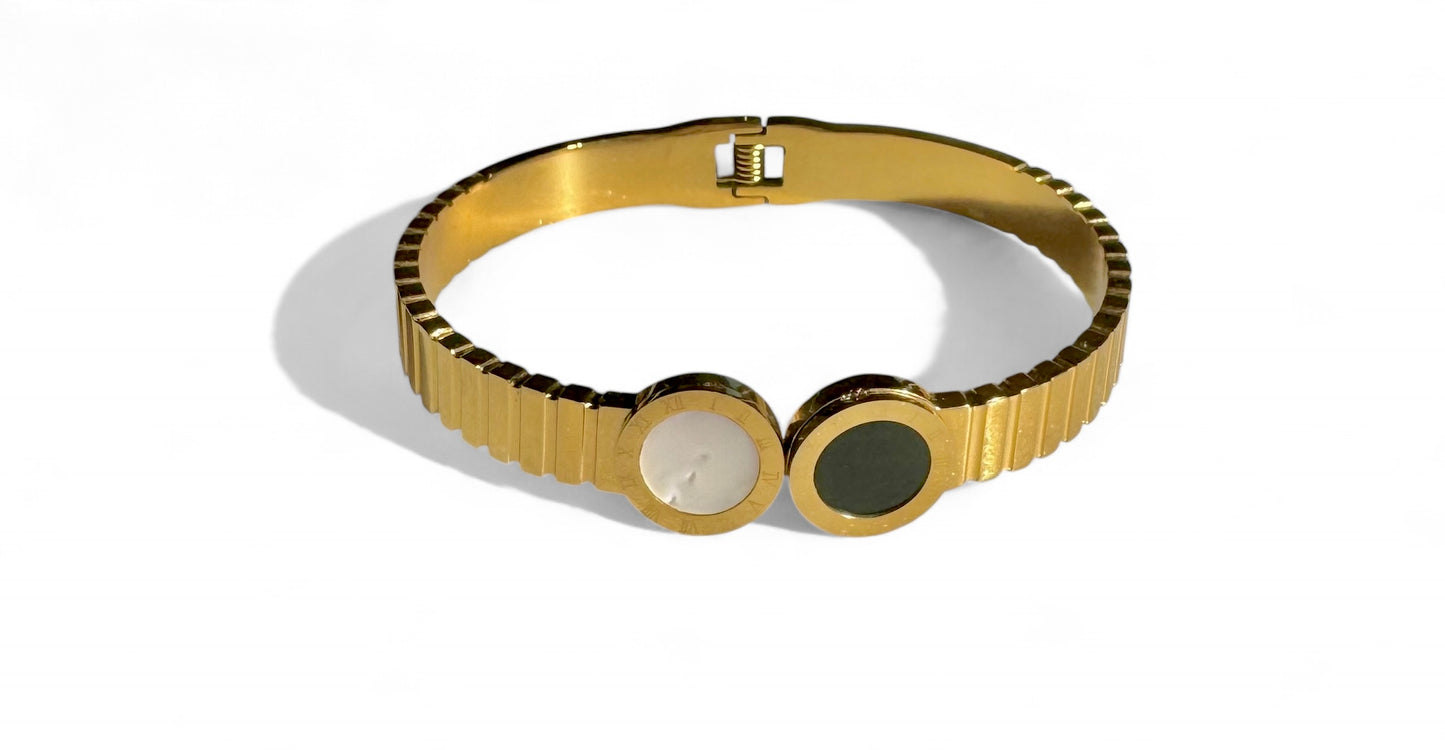 Elegant Roman Style Bangle