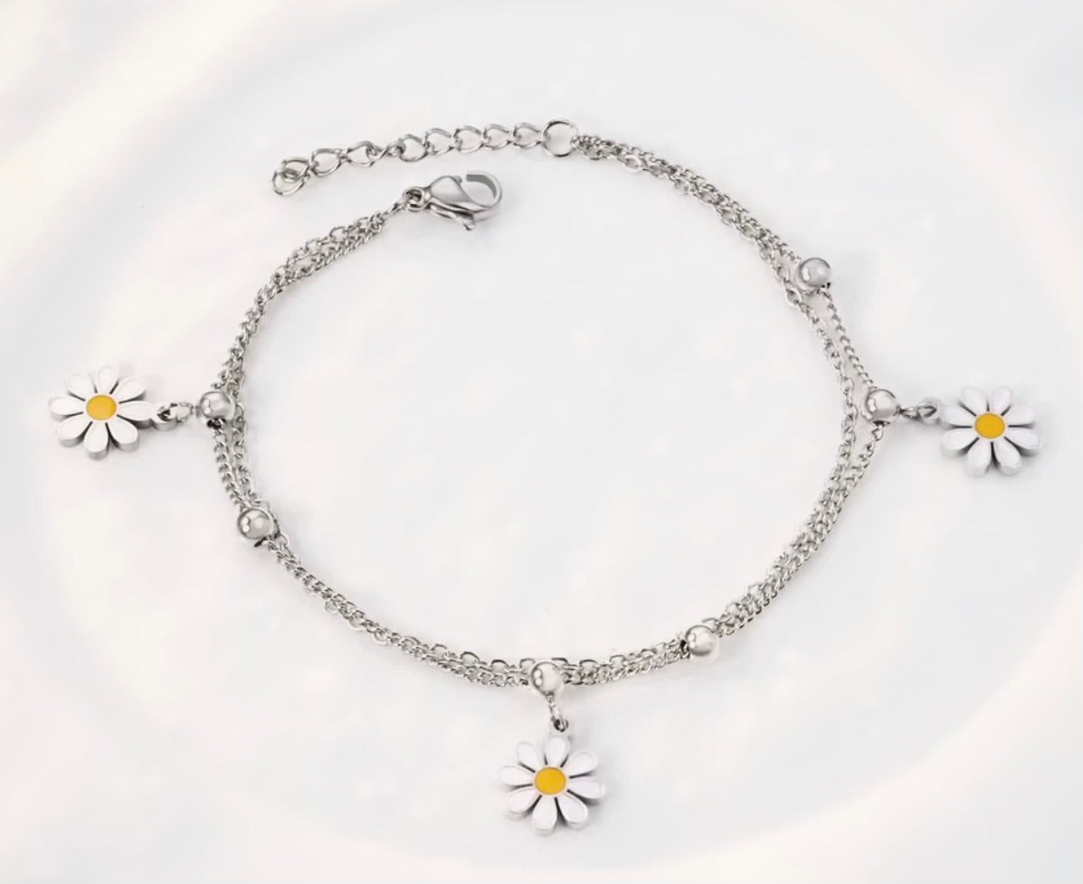 Daisy flower layered bracelet
