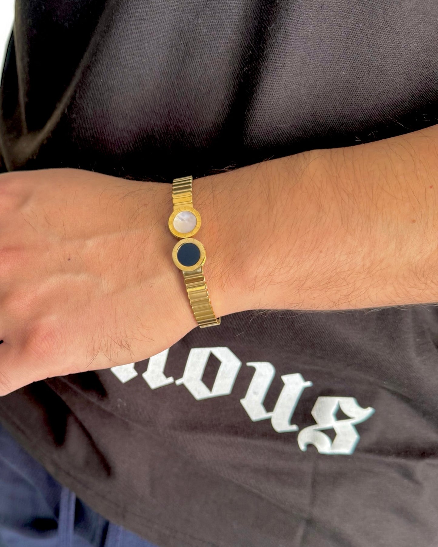 Elegant Roman Style Bangle