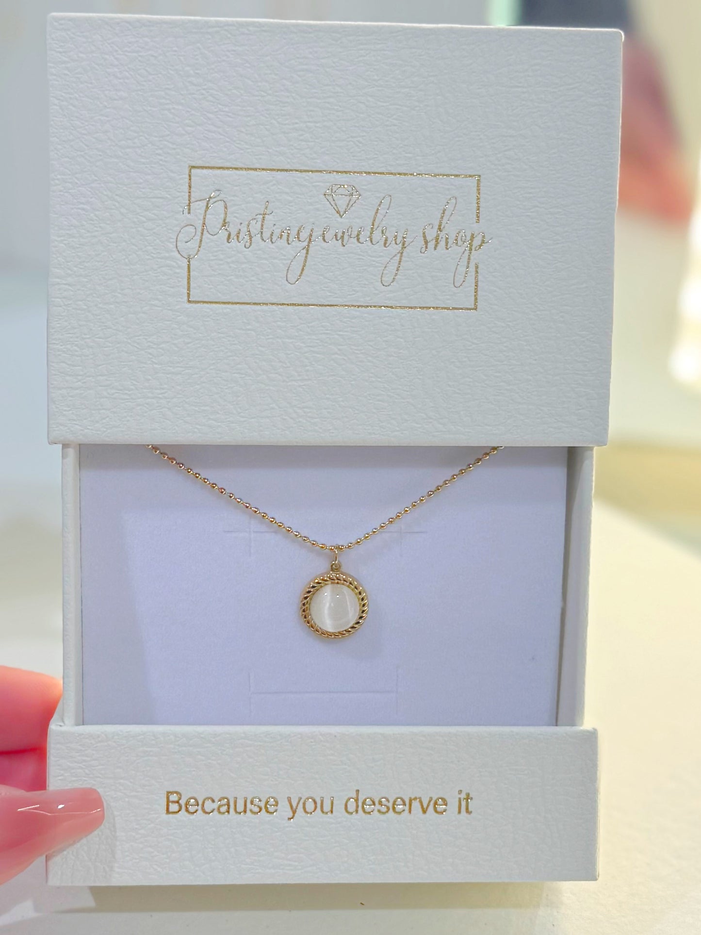 Cat Eye Pendant Necklace
