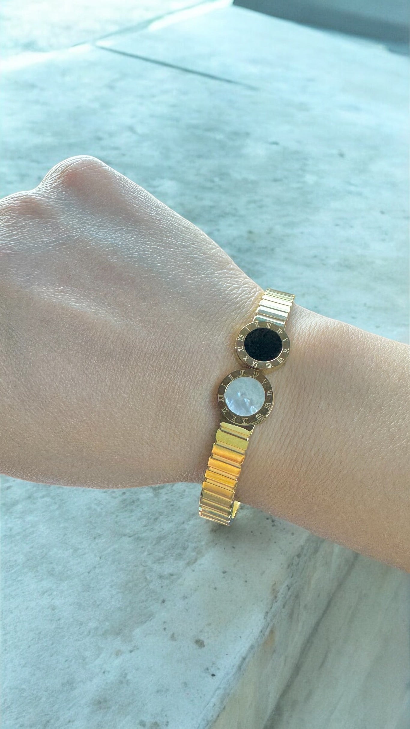 Elegant Roman Style Bangle