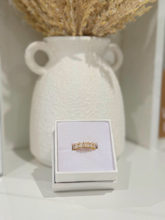 💎 Product Type & Style
	•	eternity ring
	•	gold eternity band
	•	cubic zirconia ring
	•	CZ eternity ring
	•	square stone ring
	•	baguette CZ ring
	•	statement ring
	•	gold stacking ring
	•	bold eternity ring
	•	gold wedding band alternative

⚙️ Material & Quality
	•	18k gold plated ring
	•	gold stainless steel ring
	•	waterproof gold ring
	•	tarnish-resistant ring
	•	hypoallergenic jewelry
	•	non-tarnish ring
	•	waterproof jewelry
	•	everyday wear ring
	•	luxury look affordable price
	•	nickel-free ring


